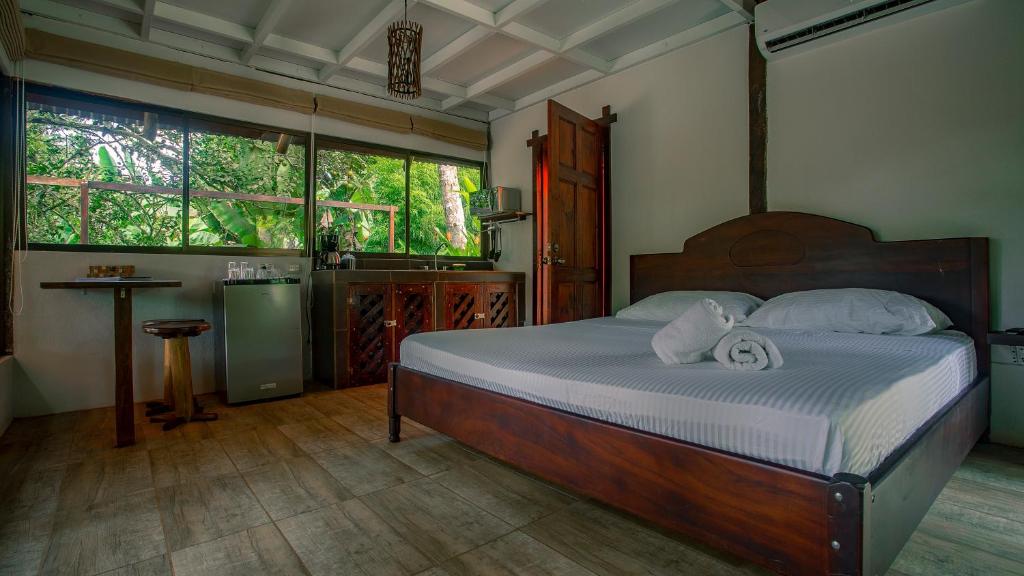 Boca Tapada Lodge on the banks of the Río San Carlos